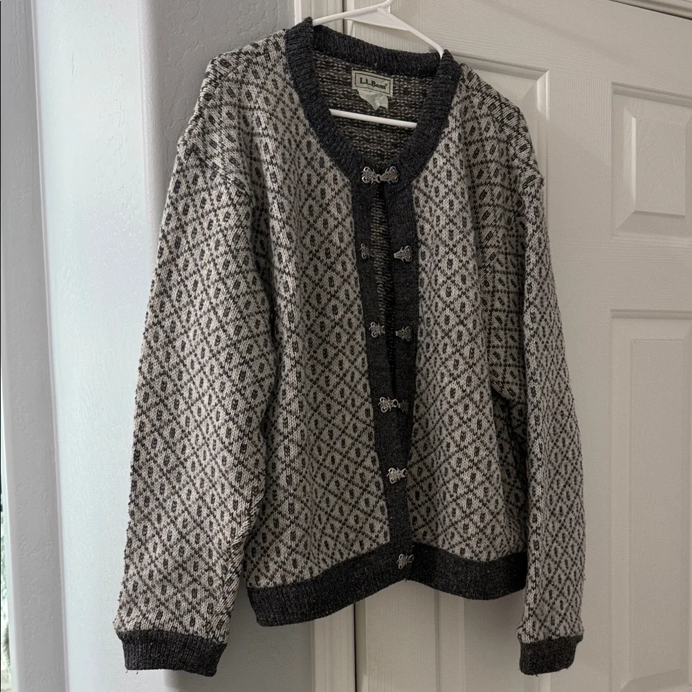 L.L. Bean Gray Patterned Nordic Wool Blend Cardigan Sweater - Picture 3 of 10
